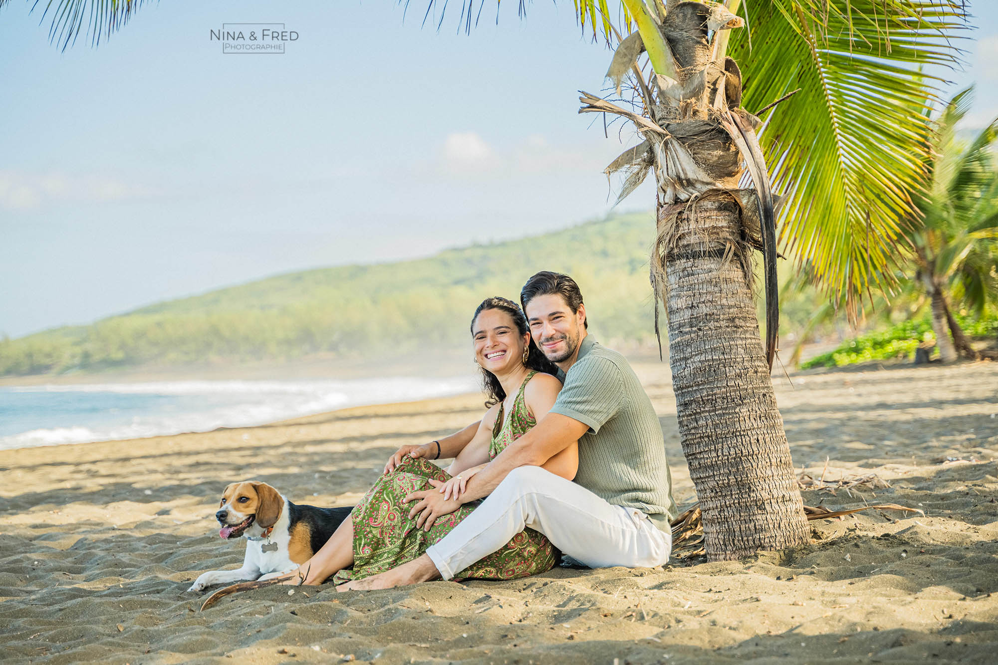 photo souvenir avec chien sur la plage de l'étang-salé V&F&S